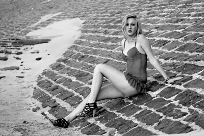 Lingerie on the coast 2, par Xavier E. G. Dierick